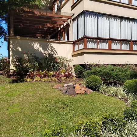 Gramado Aconchegante Exterior foto